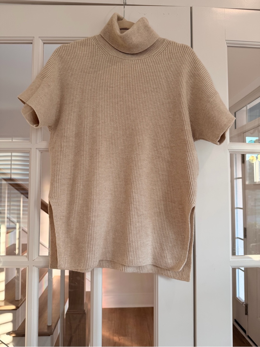 Banana Republic Cream Ribbed Turtleneck Sweater Top – Size S